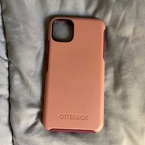 iPhone 11 Pro Max Otterbox Symmetry Case